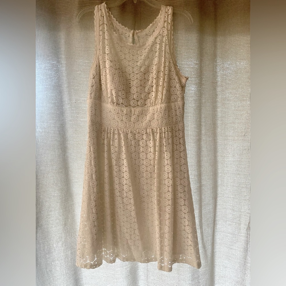 White Lace Covered Dress Size 14 Sleeveless